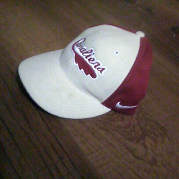 Nike Cleveland Cavaliers - Picture 2 of 2